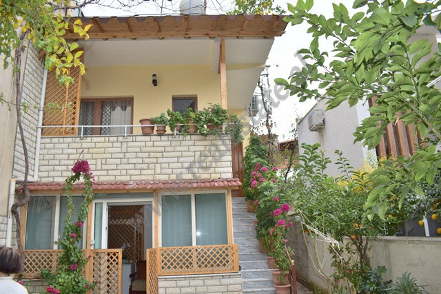 2-storey villa for sale in Gramoz Pashko street, near Elbasani street in Tirana.
It has a construct